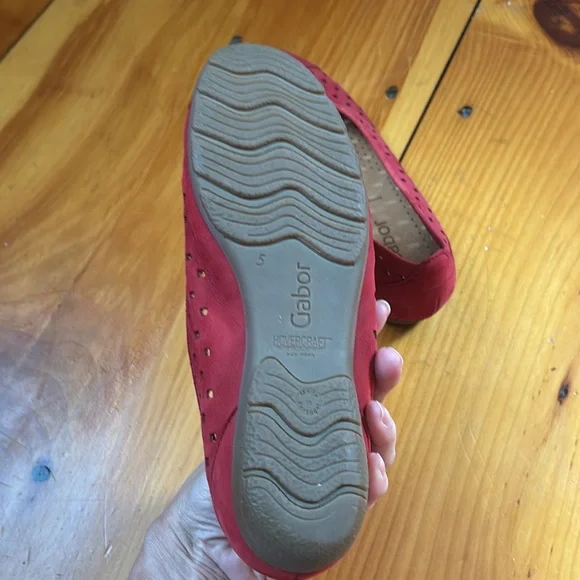 GABOR 5 Red Suede Ballet Mini-Wedge with Brogue Square Detailing Ruffle - Picture 5 of 9